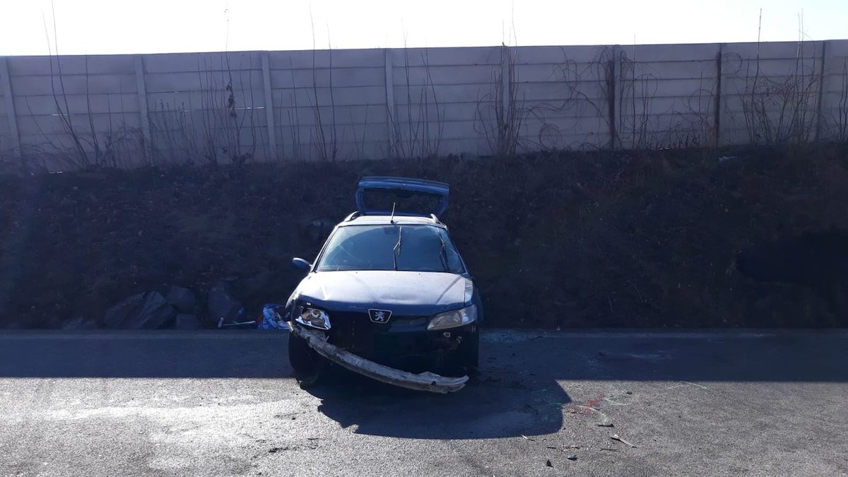Nepřipoutaný řidič zemřel při nehodě u Krumlova